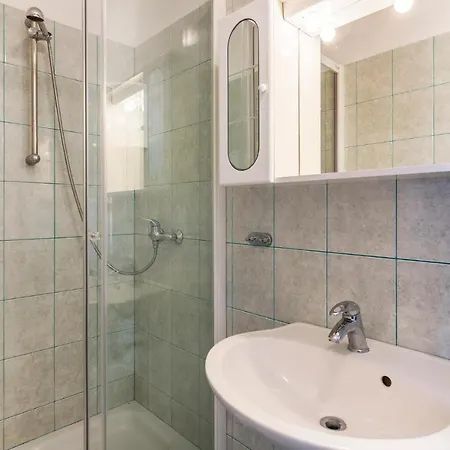 Apartmán Nice In W/ 2 Bedrooms *