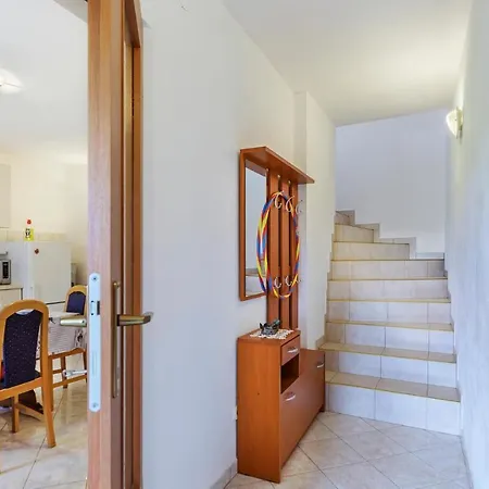 Nice In W/ 2 Bedrooms شقة Nedeščina