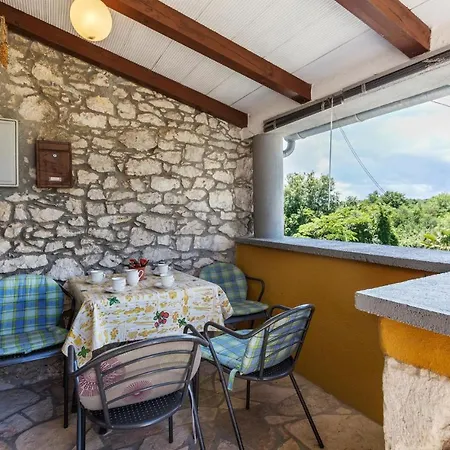 Nice In W/ 2 Bedrooms شقة Nedeščina